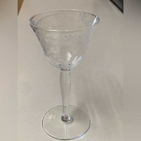 Vintage Retired McBride Etched Lattice Floral Pattern Wine Glass Replacement - Picture 8 of 8